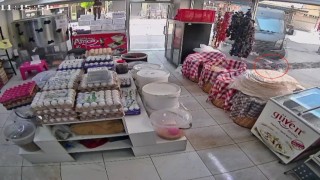 Kamyonetin altında kalan 4 yaşındaki çocuk emekleyerek çıktı