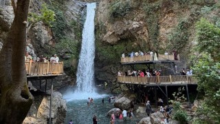 Karaçay Yürüyüş Yolu ve Saklı Şelale Girişleri Kapatıldı