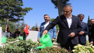 Karamanda 15 Temmuzda şehitlikler ziyaret edildi