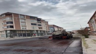 Karayolları 18. Bölge Müdürlüğü Karsta şehir içi yolları sıcak asfaltla yeniliyor