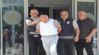 Kardeş katliamında zanlı tutuklandı: Çelik yelekle cezaevine götürüldü