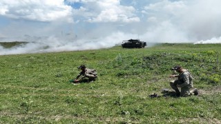 Kars'ta Mehmetçikten güç gösterisi: 14üncü Mekanize Piyade Tugayından nefes kesen tatbikat