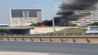 Kartalda seyir halindeki araç alevlere teslim oldu