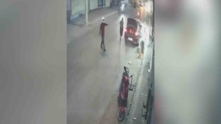 Kasklı saldırgan iş yerini kurşunladı: 1 yaralı
