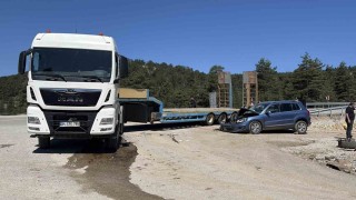 Kastamonu'da otomobil ile tır çarpıştı: 4 yaralı