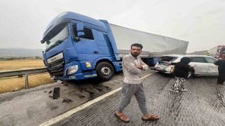 Kastamonuda yağışın sebep olduğu 3 zincirleme kazada 1 kişi hayatını kaybetti, 12 kişi yaralandı