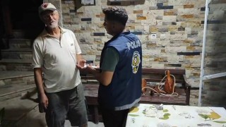 Kaybettiği emekli maaşından umudu kesen vatandaşın parasını polis sahibine ulaştırdı