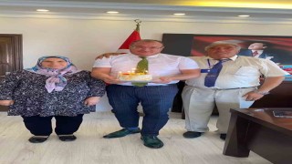 Kaymakama sürpriz doğum günü kutlaması