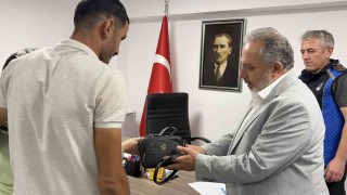 Kayseride mesire alanında unutulan 700 bin TL değerindeki ziynet eşyasını belediye ekipleri buldu