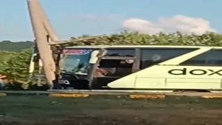 Kaza sonrası patlayan lastik polis memurunu yaralandı