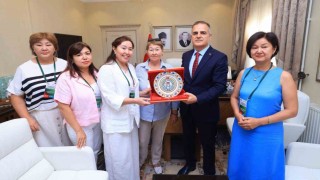 Kazakistanlı eğitimcilerden Muğla Valisi Akbıyıka ziyaret