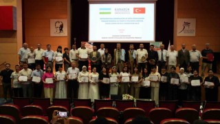 KBÜde Özbek akademisyenlere yapay zeka eğitimi sertifikaları verildi