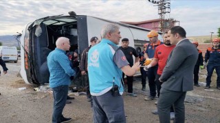 Kırıkkalede yolcu otobüsü devrildi: 3ü ağır 41 yaralı