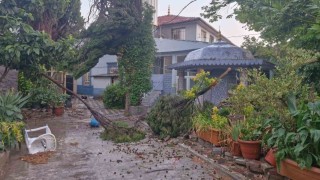 Kırkağaçta fırtına hayatı olumsuz etkiledi