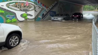 Kocaelide sağanak alt geçidi suyla doldurdu