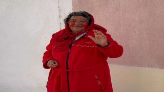Konyanın ‘Kırmızılı Kadını son yolculuğuna uğurlandı