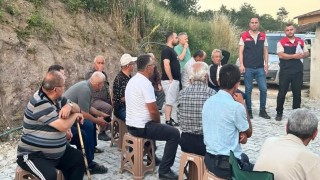 Köy köy gezip vatandaşları bilgilendiriyorlar