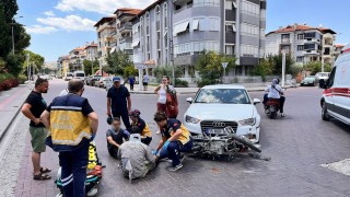 Kulada otomobil ile motosiklet çarpıştı: 2 yaralı