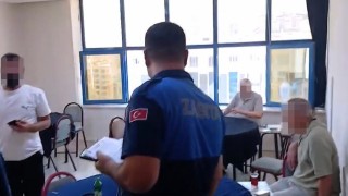 Kumar oynandığı tespit edilen ruhsatsız iş yeri mühürlendi
