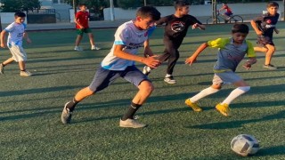 Kuran kursu öğrencileri futbolla kardeşlik bağlarını güçlendiriyor