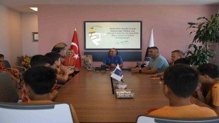 Kuşadasının gönül köprüsü 9 yıldır çocukları buluşturuyor
