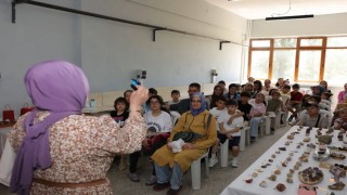 Kütahyada çocuklar doğal taşların gizemli dünyasını keşfetti