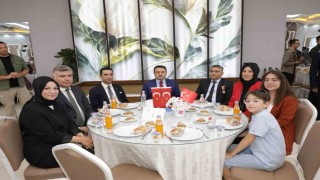 Kütahyada şehit aileleri ve gazilerle aynı sofrada buluştu