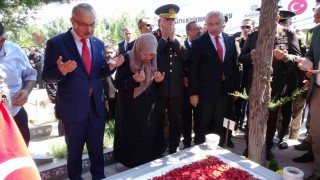 Malatyada 15 Temmuz şehitleri mezarları başında anıldı