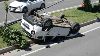 Malatyada altgeçitte otomobiller çarpıştı: 3 yaralı