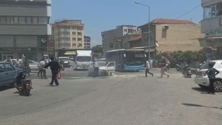 Manisada seyir halindeki otomobil alev aldı