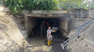 Manisanın derelerinde koku ve kirliliğe karşı kapsamlı temizlik