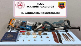 Mardinde tarihi eser kaçakçılığı operasyonunda 1500 yıllık mozaik ele geçirildi