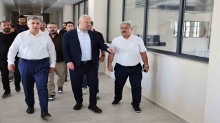 Menemende yapımı süren yeni gençlik merkezinde inceleme