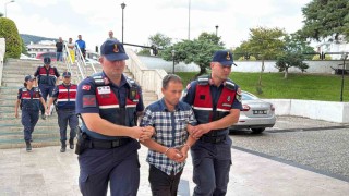 Menteşede akrabasını öldüren katil zanlısı adliyeye sevk edildi