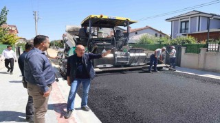 Meramda yol, asfalt, parke seferberliği tüm hızıyla sürüyor