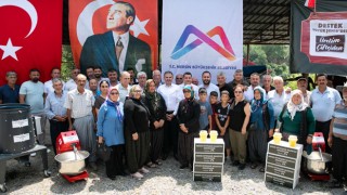 Mersin Büyükşehir’den Üreticiye Makine ve Ekipman Desteği