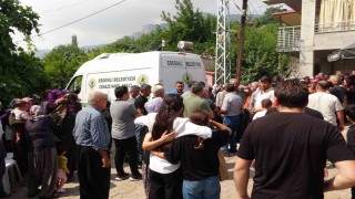 Mersinde acı olay: Doğum gününde hayatını kaybetti, nikah günü defnedildi