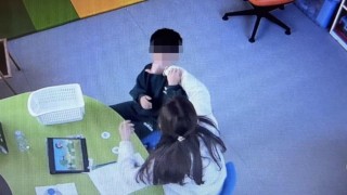 Mersinde otizmli çocuğa darp davasında sanığın tutukluluk haline devam kararı