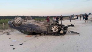Mersinde stabilize yolda otomobil takla attı: 1 ölü,1 yaralı