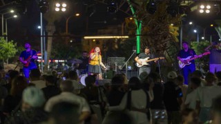Mersinde yaz akşamları konserlerle şenleniyor