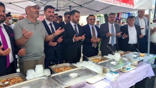 MHP Kütahya İl Başkanlığından vatandaşlara aşure ikramı