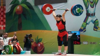 Milli halterci Zehranur Aslan, dünya şampiyonu oldu