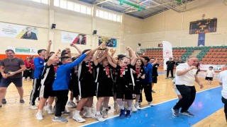 Minikler Hentbol Türkiye Şampiyonası Kuşadasında tamamlandı