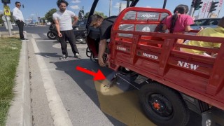 Mopede dadanan yavru kedi ezilmekten son anda kurtarıldı