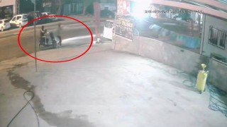 Motosikletle gelerek oto yıkamayı kurşunlayan çete üyelerinin maskesi düştü