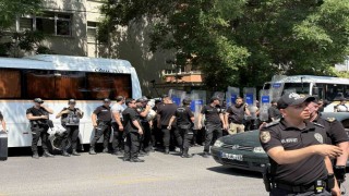 NATO karşıtı eylem yapan gruba gözaltı