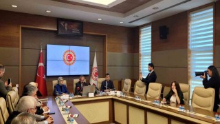 Öğrencilerden Okullarda akıllı telefon yasaklasın talebi