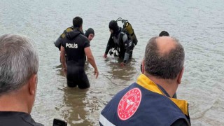 Oltasını düşürdüğü gölette boğularak hayatını kaybetti