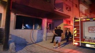Önce ağabeyini bıçakla kovaladı, sonra evi ateşe verdi