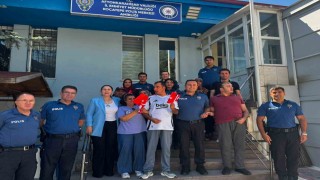 Otizmli çocuklardan duyarlı başkomisere teşekkür